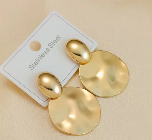 ✨Bright stainless steel round earrings for women👸🏻✨