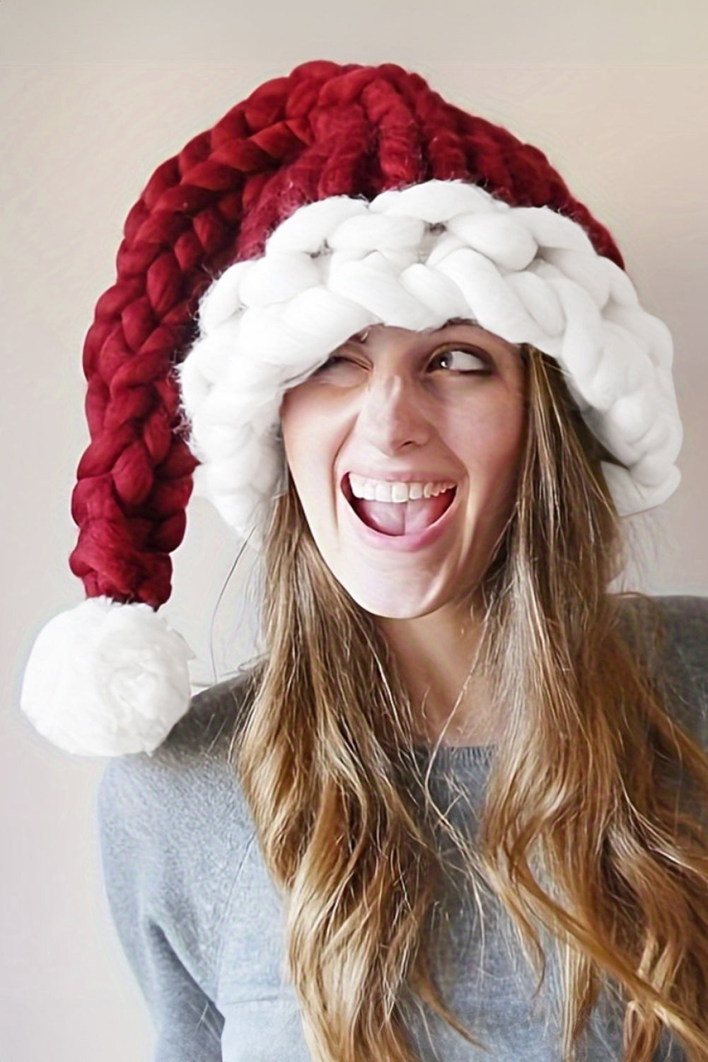 Red Dahlia Color Block Pom Pom Decor Chunky Knitted Christmas Hat🤶🏻🎁