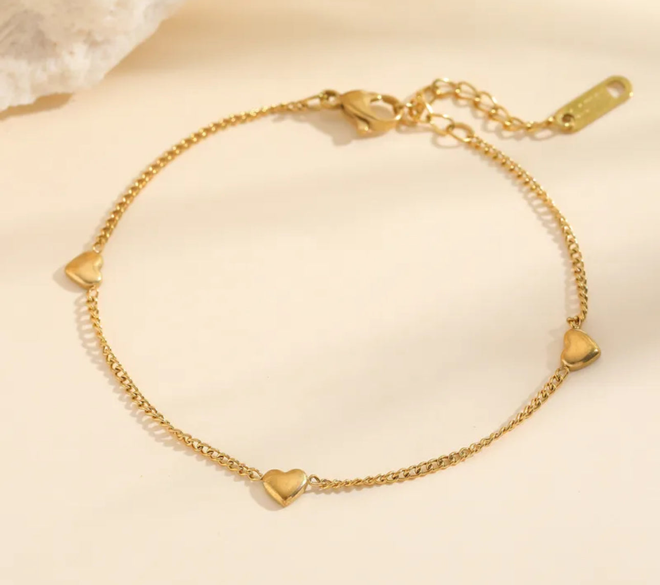 Bracelet and chain set with heart design 💕