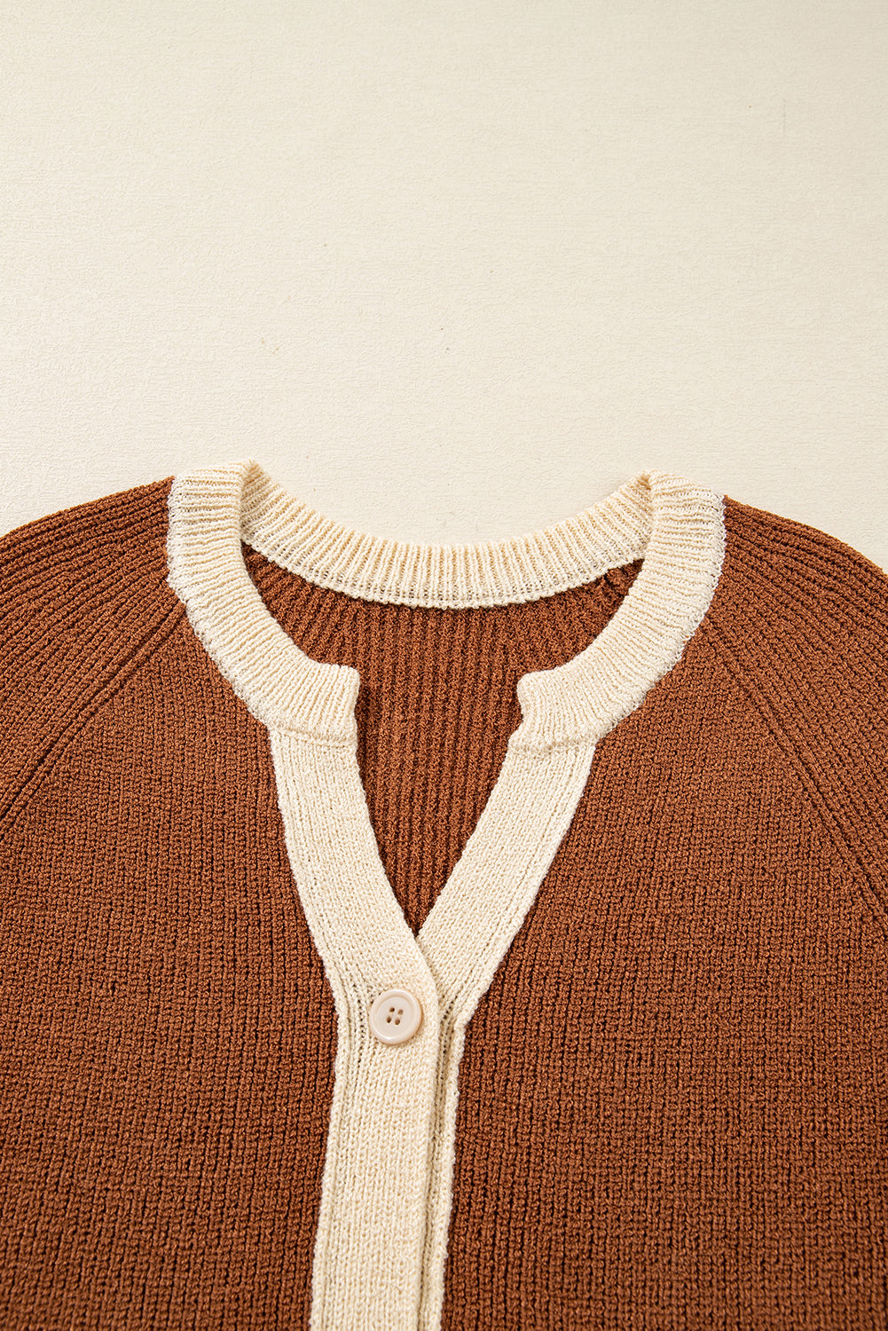 Chestnut Contrast Color V Neckline Knit Cardigan🤎