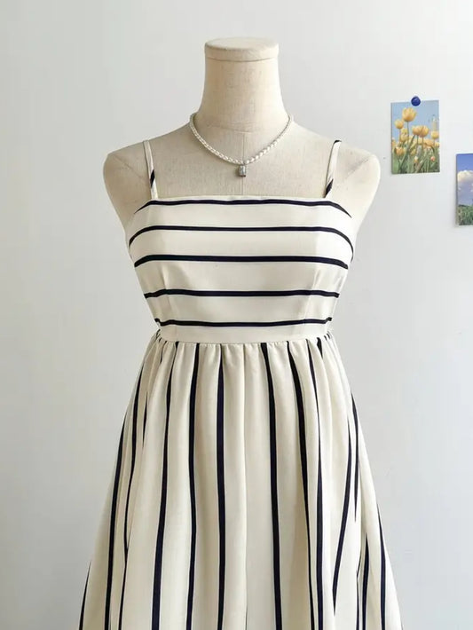 🖤✨Long suit with black lines design🖤✨