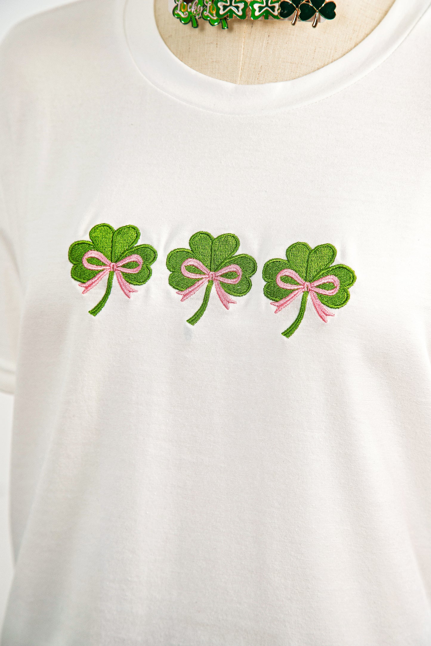 White Ribbon Bow Clover Embroidered Casual T Shirt☘️🎀