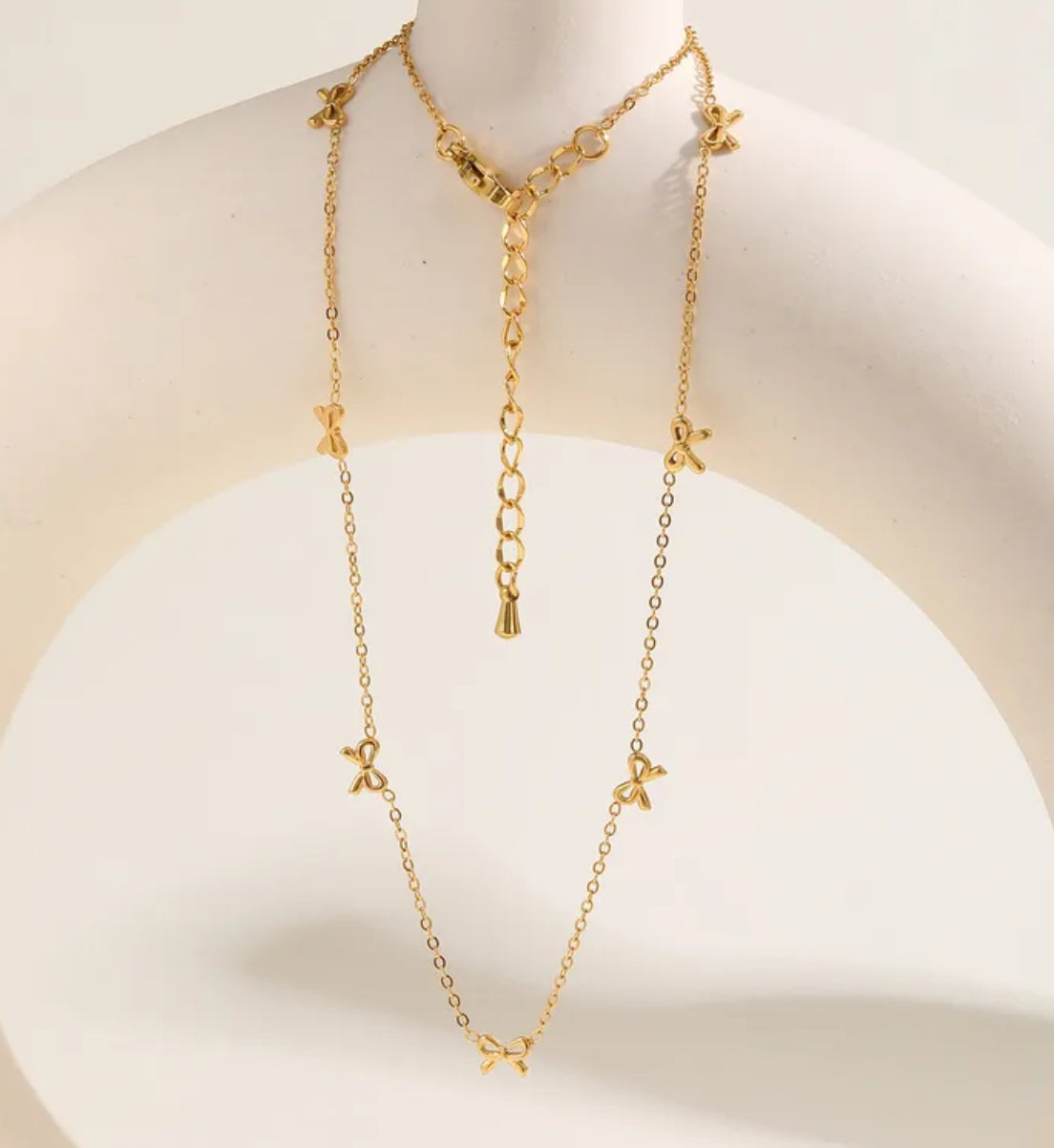 Set de cadena y pulsera con diseño de lazos🎀