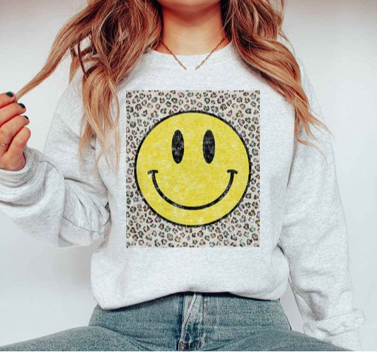 😃Be HAPPY LEOPARD GRAPHIC SWEATSHIRT REGULAR SIZE😃