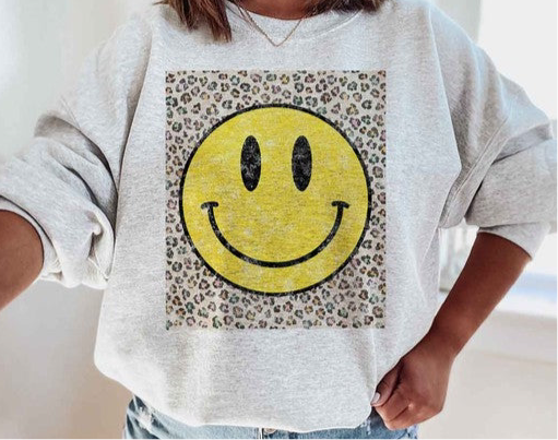 😃Be HAPPY LEOPARD GRAPHIC SWEATSHIRT REGULAR SIZE😃